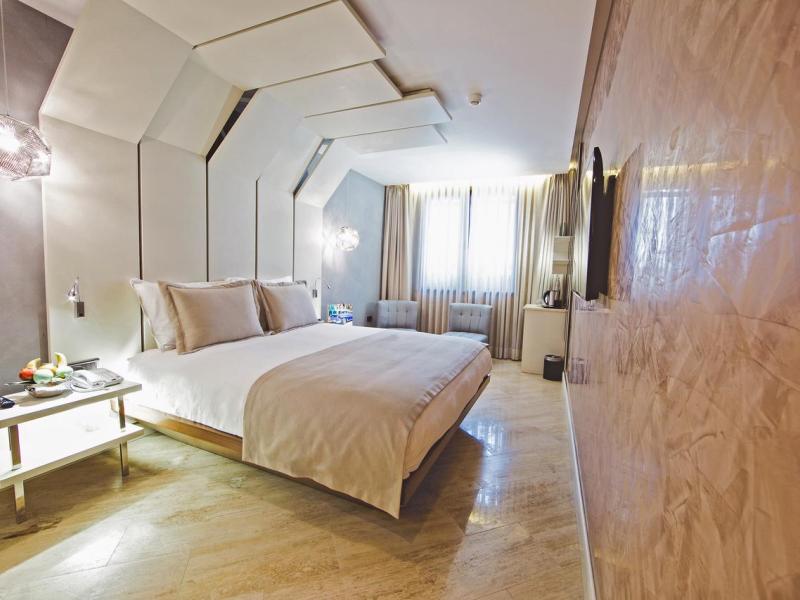 Maroon Hotel Pera