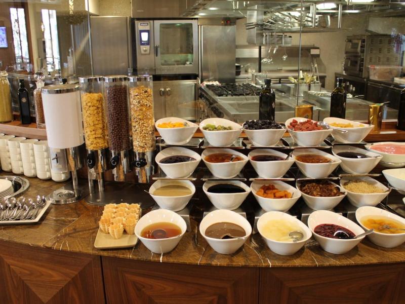 DoubleTree by Hilton Istanbul Gayrettepe