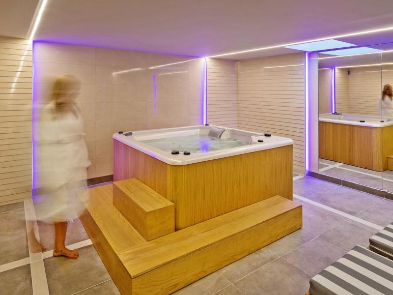 Swell Boutique Hotel