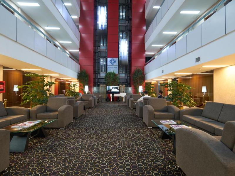 Crossway Baku Hotel