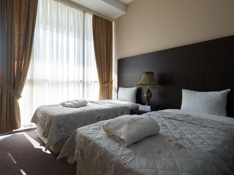 Crossway Baku Hotel