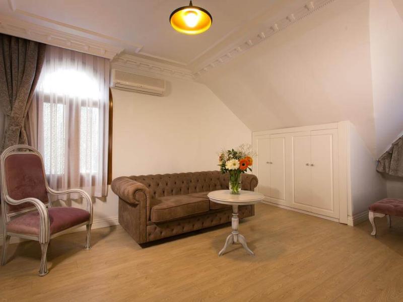 La Villa Blanche Hotel 