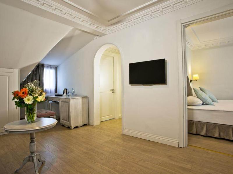 La Villa Blanche Hotel 