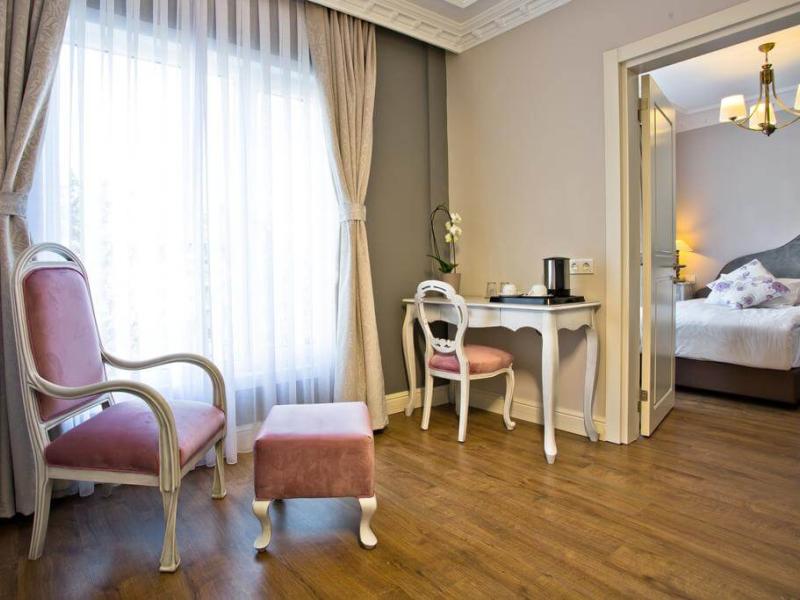 La Villa Blanche Hotel 