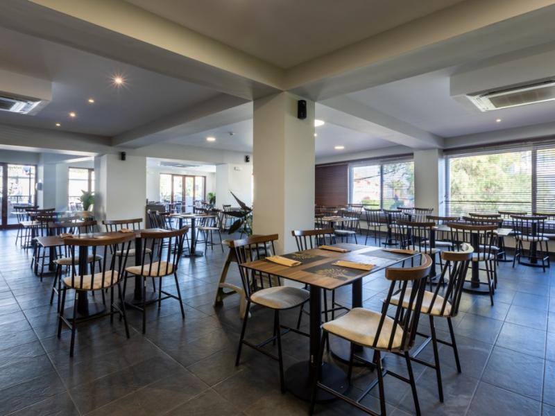 White Olive Premium Laganas