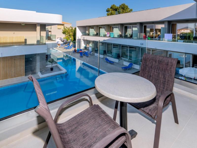 White Olive Premium Laganas