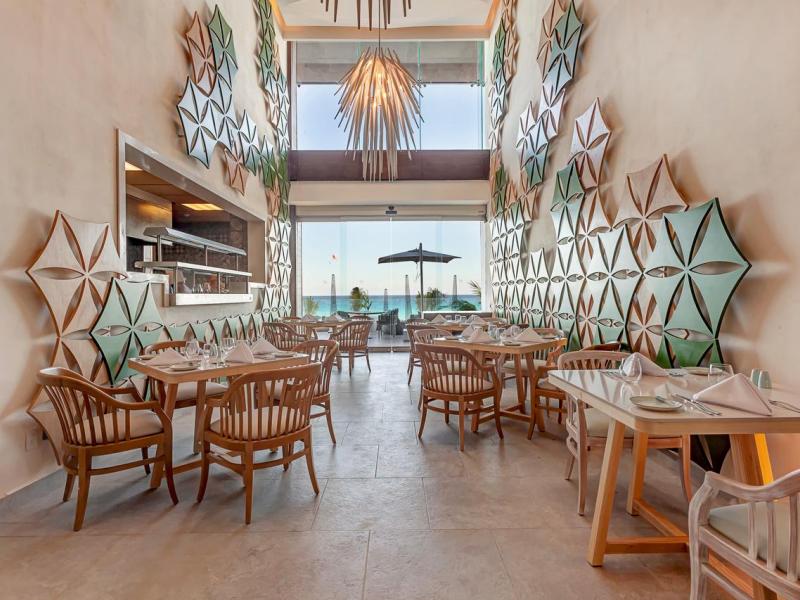 Royalton CHIC Suites Cancun Resort & Spa