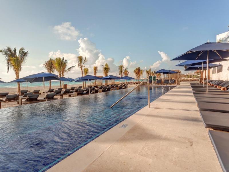 Royalton CHIC Suites Cancun Resort & Spa