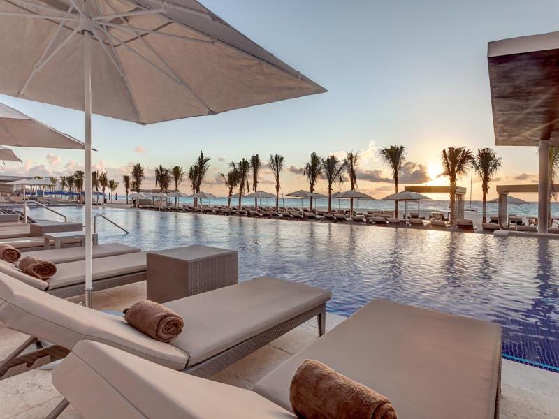 Royalton CHIC Suites Cancun Resort & Spa
