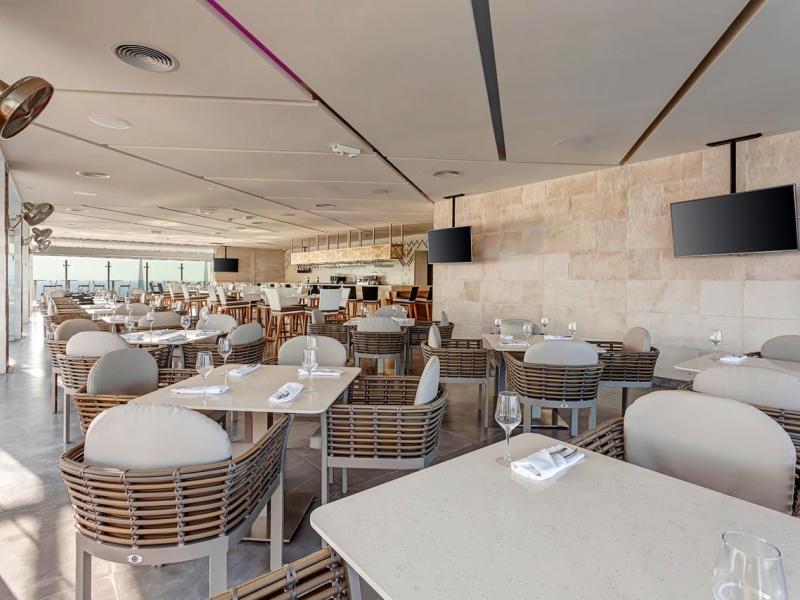 Royalton CHIC Suites Cancun Resort & Spa