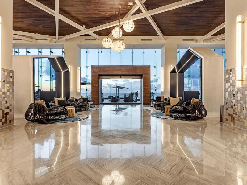 Royalton CHIC Suites Cancun Resort & Spa