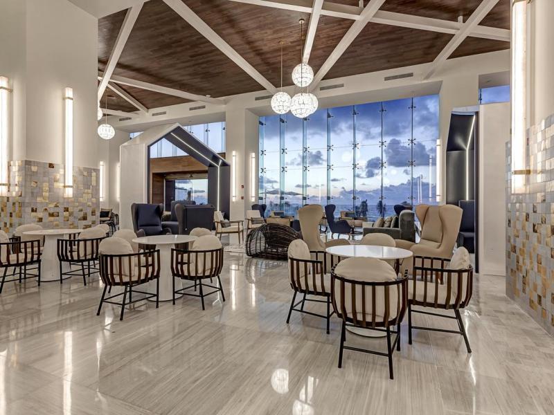 Royalton CHIC Suites Cancun Resort & Spa