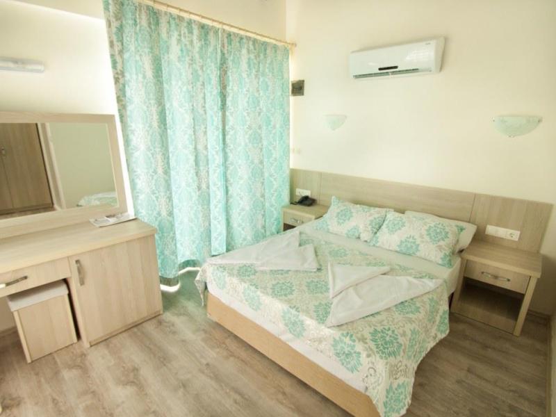 Flora Palm Resort Hotel