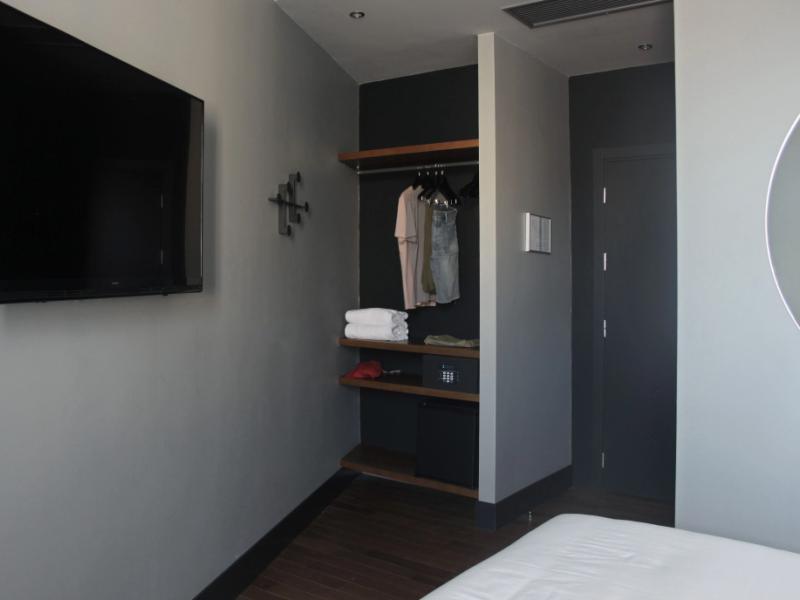 Joy Hotel