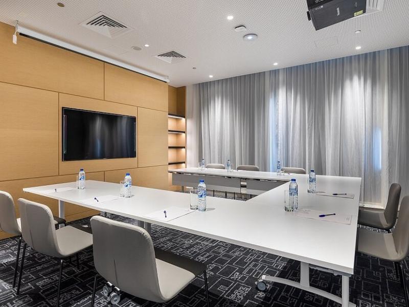 Studio M Arabian Plaza Hotel & Hotel Apartments