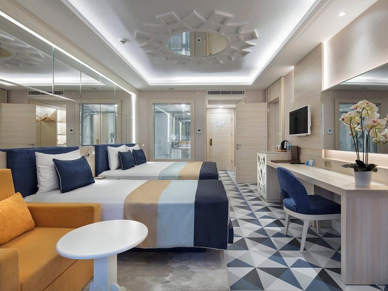 Granada Luxury Beach