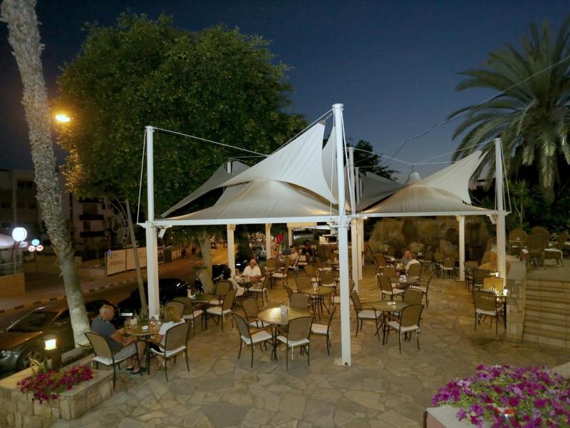 Dionysos Central Hotel