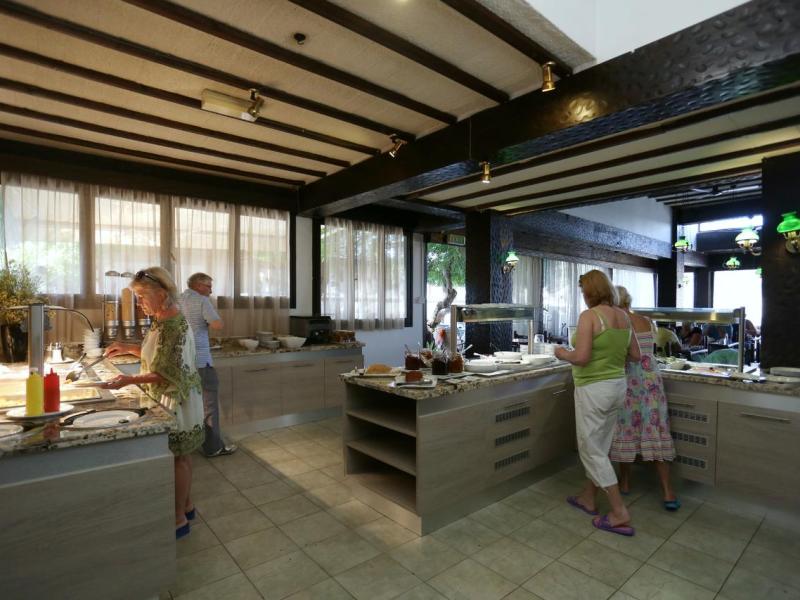 Dionysos Central Hotel