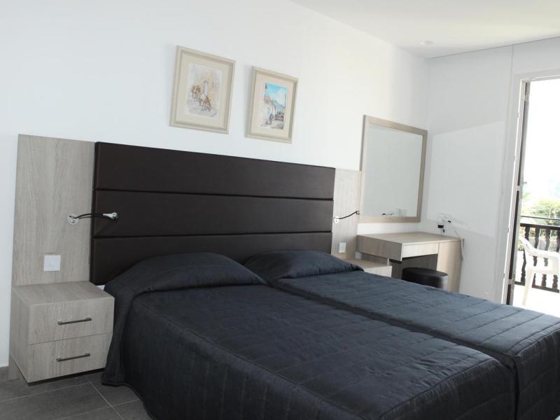Dionysos Central Hotel