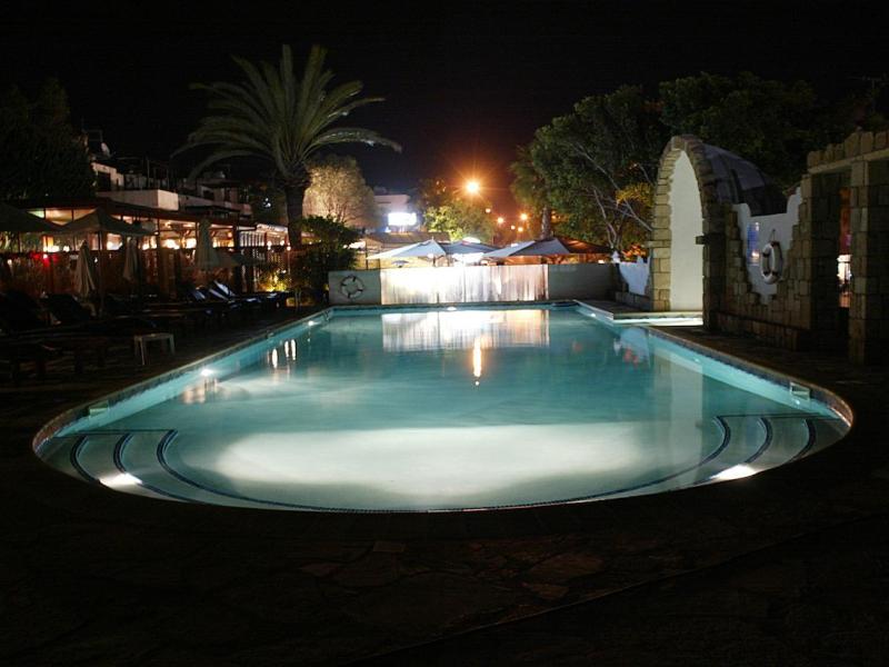 Dionysos Central Hotel