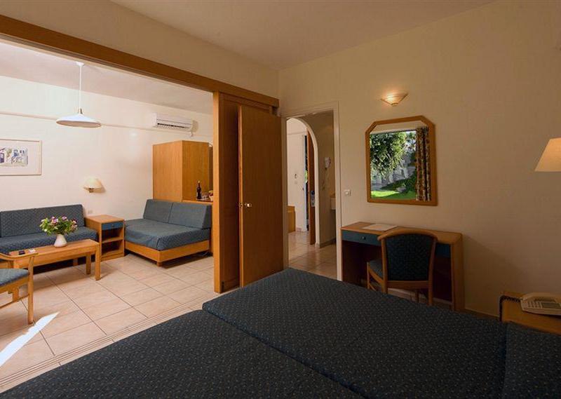 Alex Beach Hotel-Bungalows
