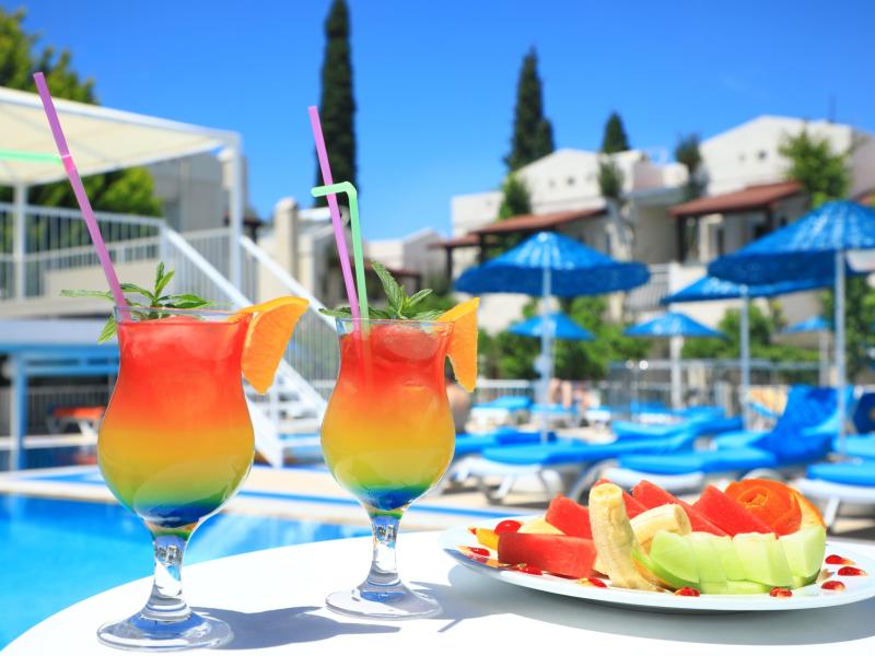 Summer Garden Suites & Beach Hotel