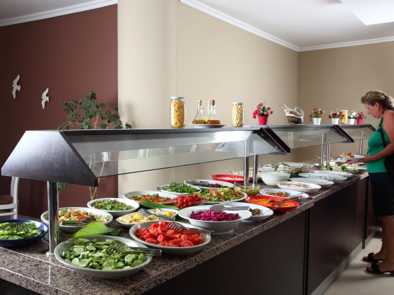 Summer Garden Suites & Beach Hotel