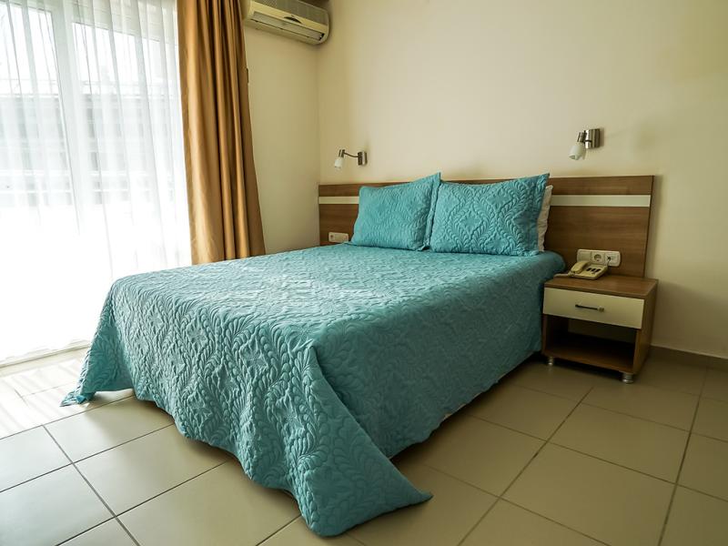 Cats Catty Garden Hotel