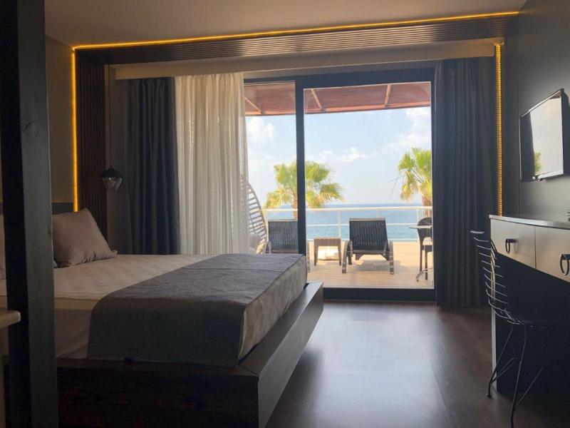 Adora Calma Beach Hotel