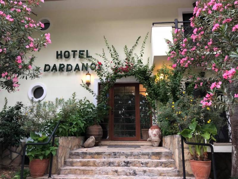 Dardanos Hotel