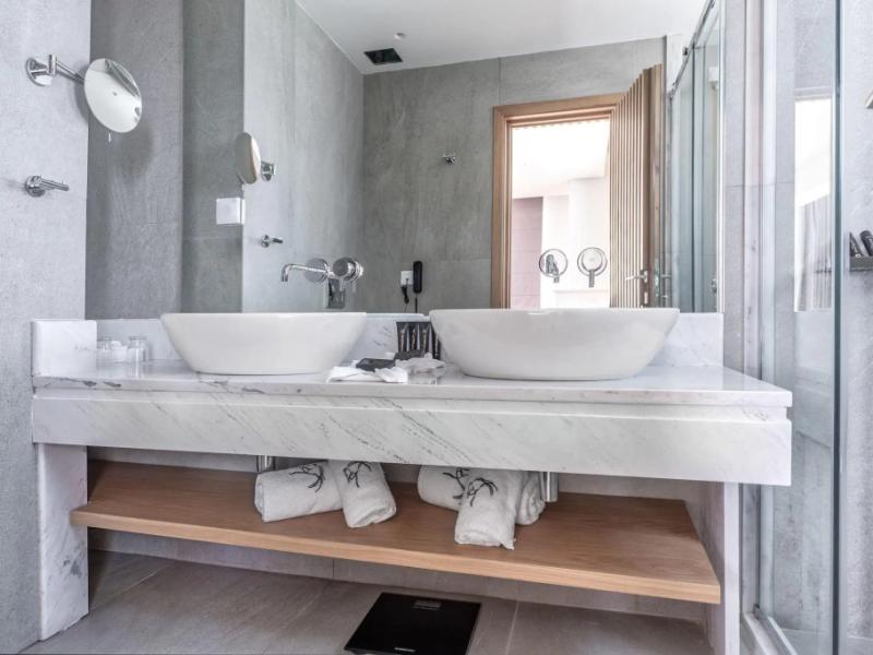 Glyfada Riviera Hotel