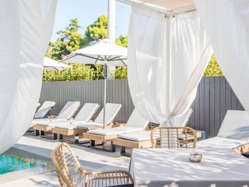 Glyfada Riviera Hotel