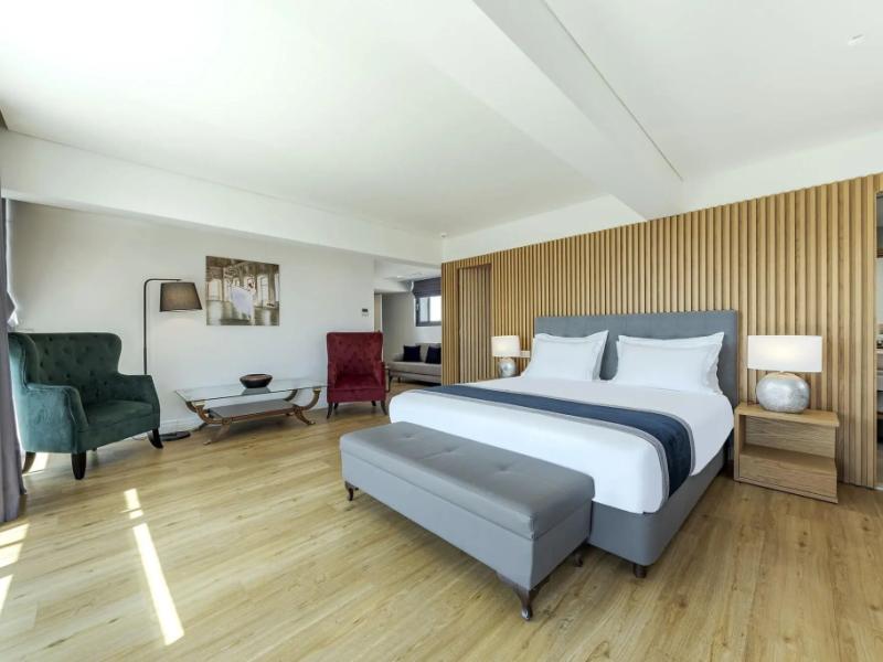 Glyfada Riviera Hotel