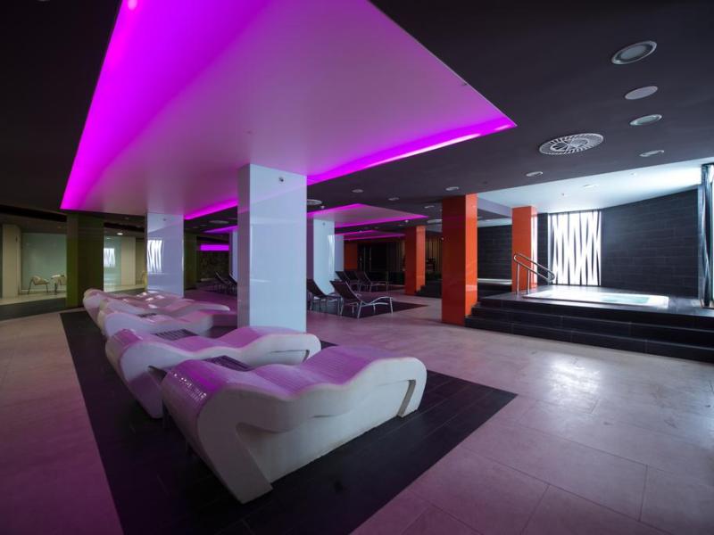 HD Beach Resort & Spa