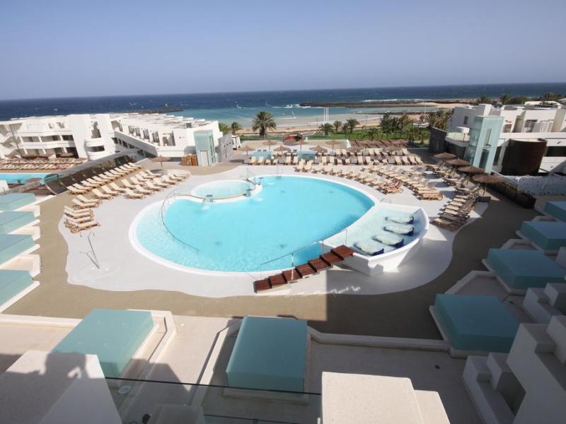 HD Beach Resort & Spa
