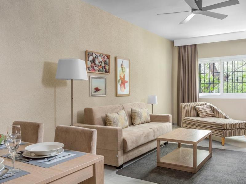 Royal Oasis Club at Pueblo Quinta by Diamond Resorts
