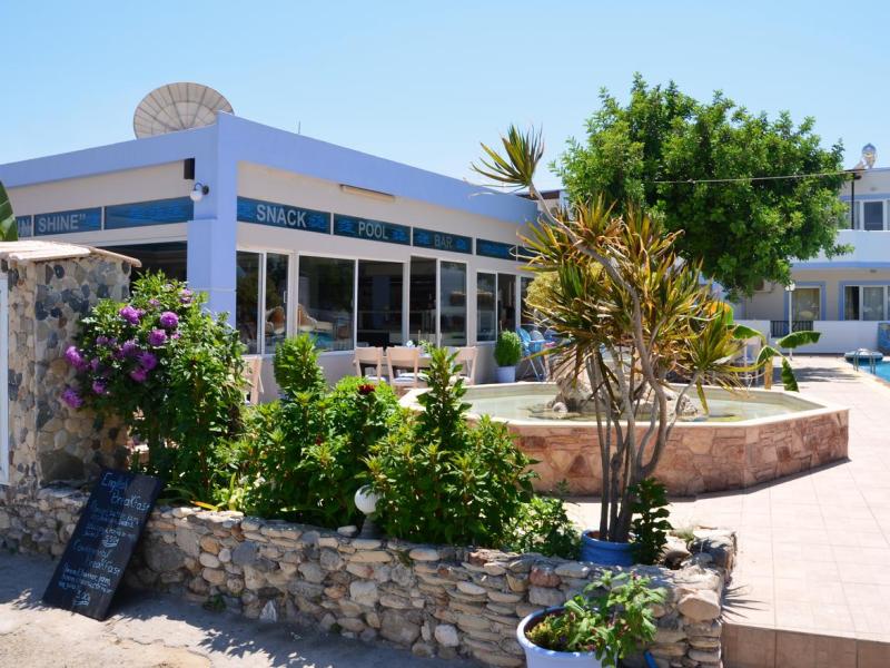Sunshine Hotel and Apartments