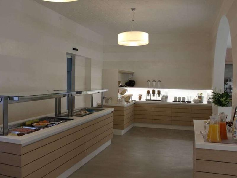 Alex Hotel