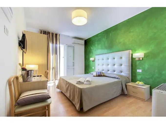 Alex Hotel