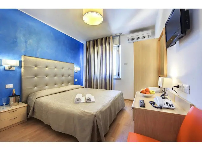 Alex Hotel