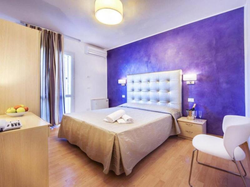 Alex Hotel