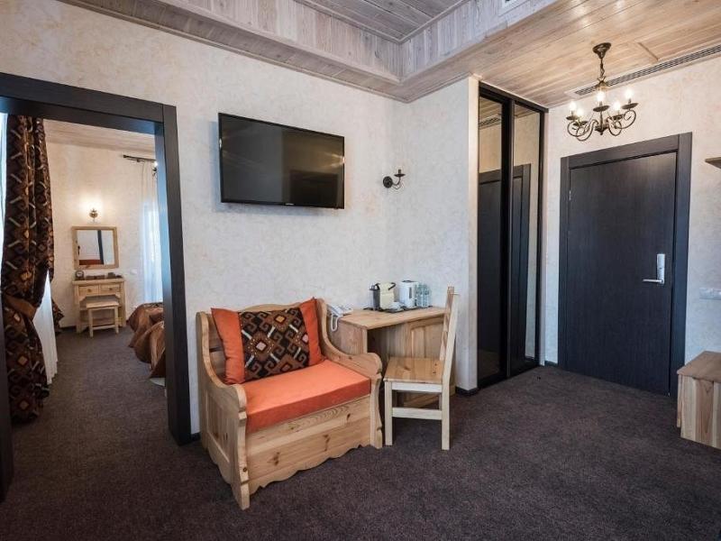 Загородный клуб Лачи