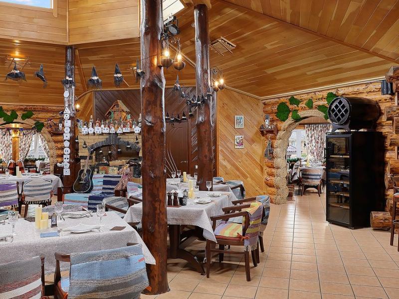 Загородный клуб Лачи