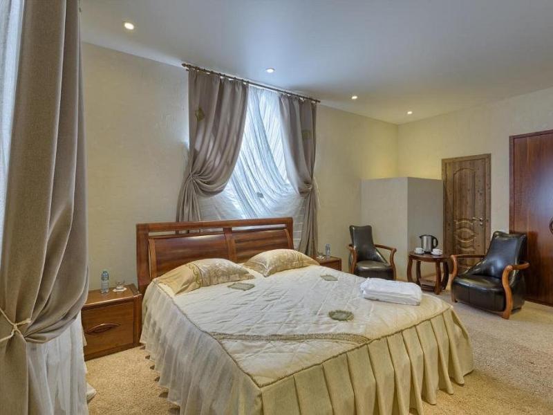 Загородный клуб Лачи