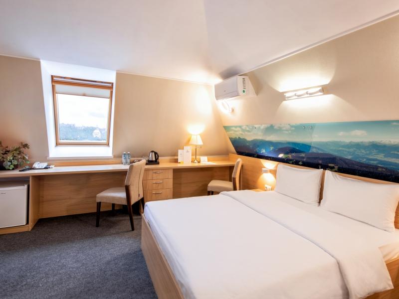 Aura Aquarelle Hotel