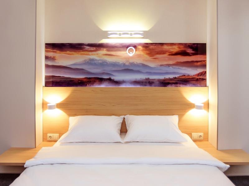 Aura Aquarelle Hotel
