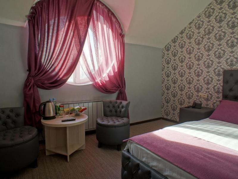 Отель Мартон Ошарская