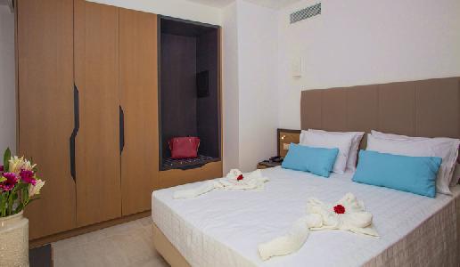 Minos Aparthotel