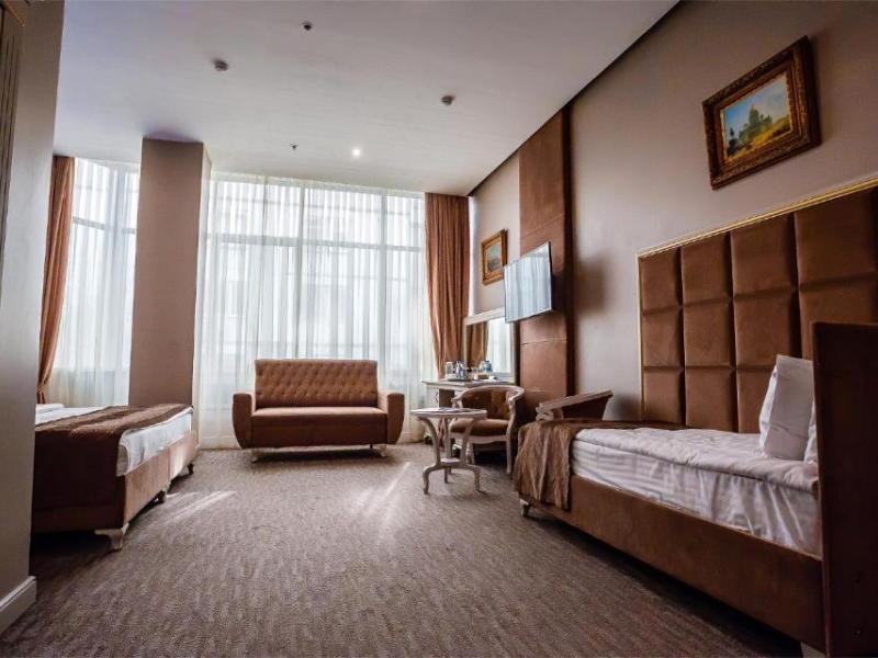 Grand Sapphire Hotel