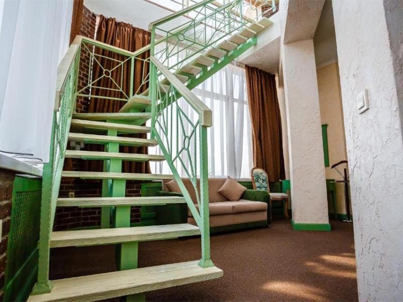 Grand Sapphire Hotel